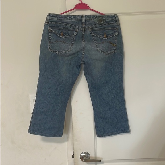 Parasuco Blue Ankle Cropped Jeans with Distinctive Stitching - Picture 2 of 2